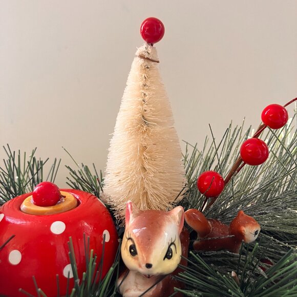 Vintage Woodland Christmas Decor featuring whimsical squirrels - Picture 7 of 12